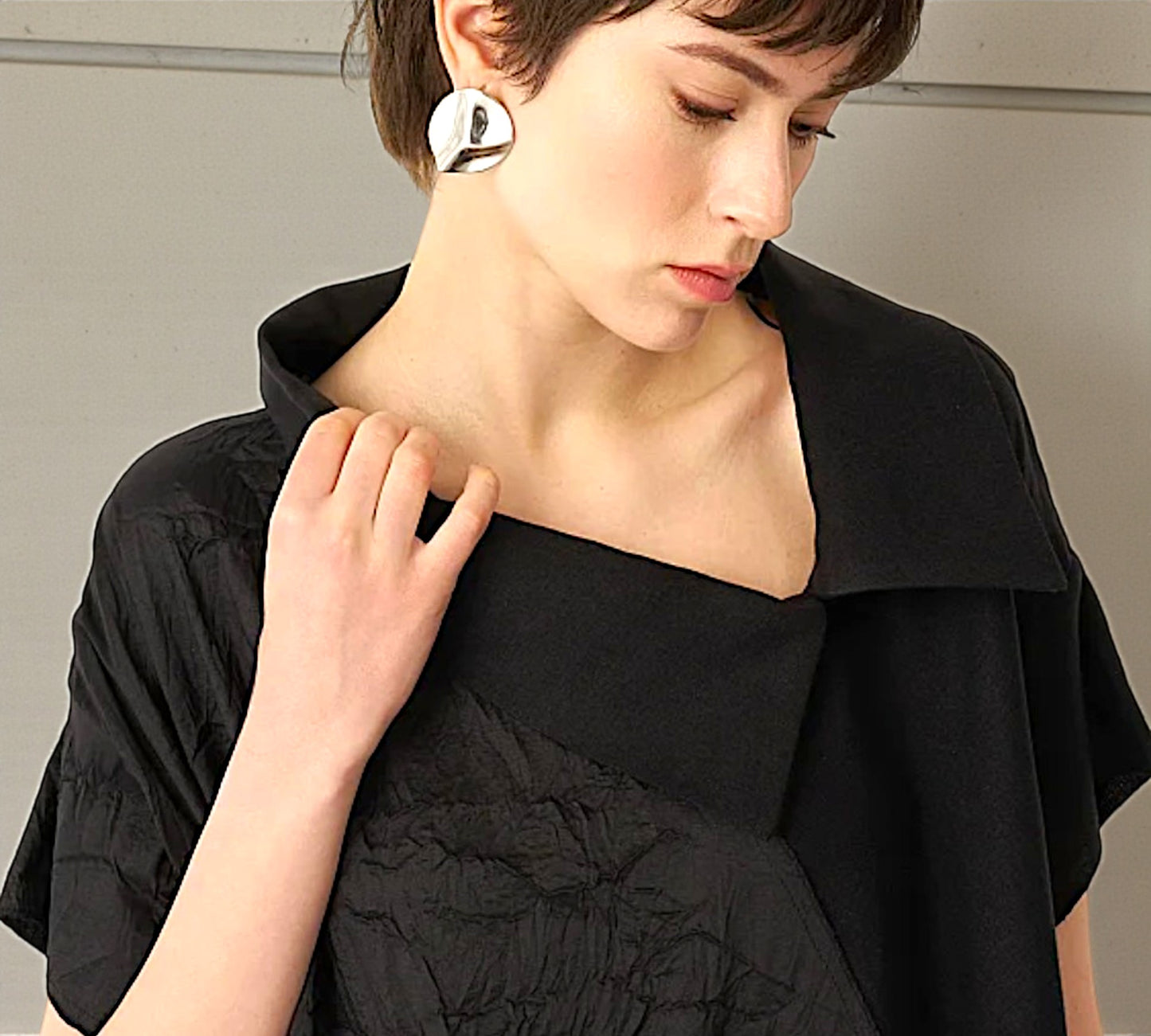 Bize Asymmetric Crinkle Blouse - Above the Crowd Boutique