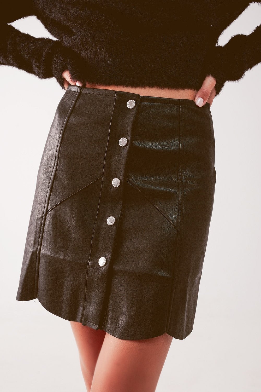 Q-2 BUTTON THROUGH MINI SKIRT IN BLACK Q-2