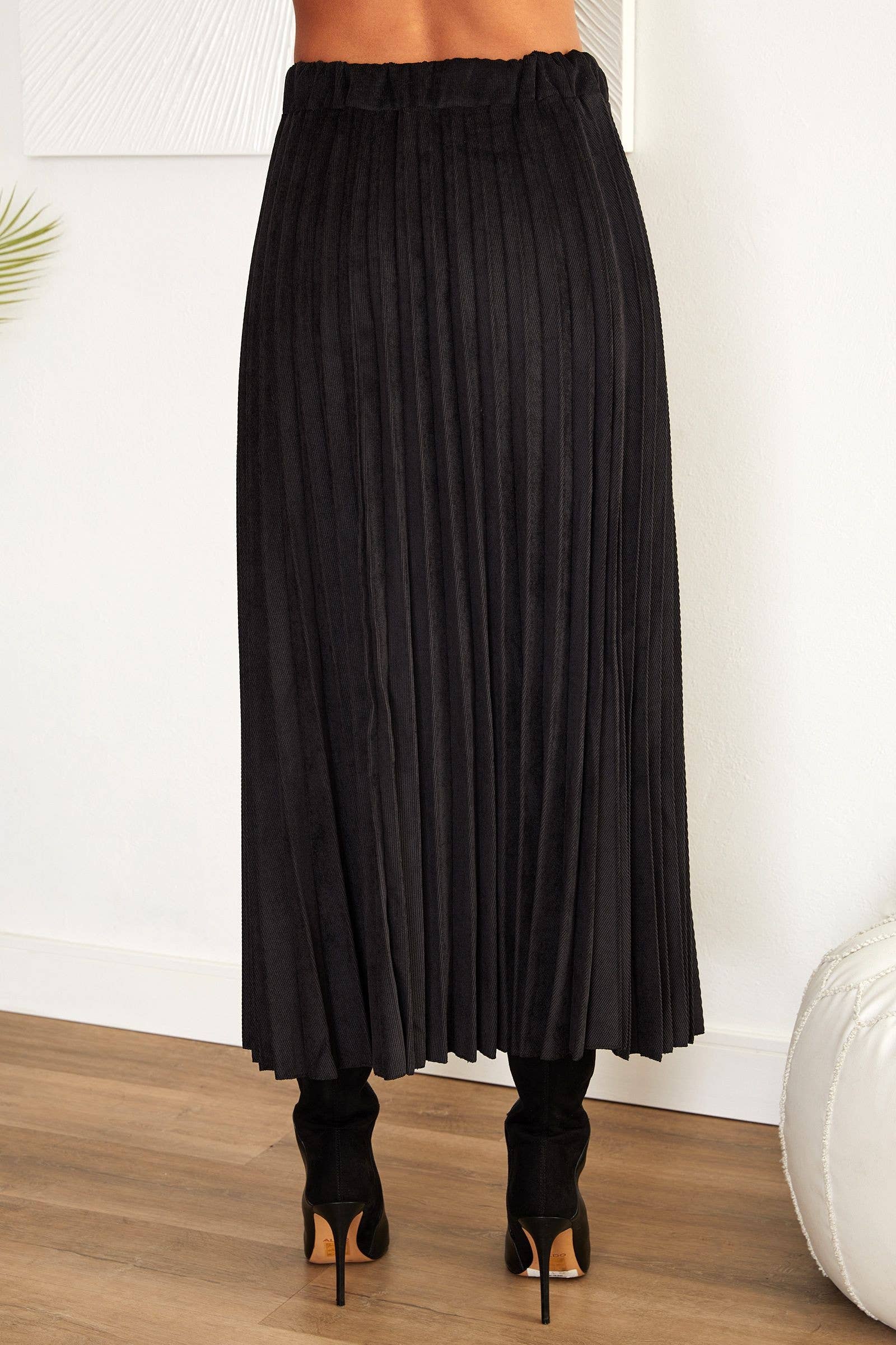 10962-CORDUROY-BLACK: MEDIUM - Above The Crowd Boutique