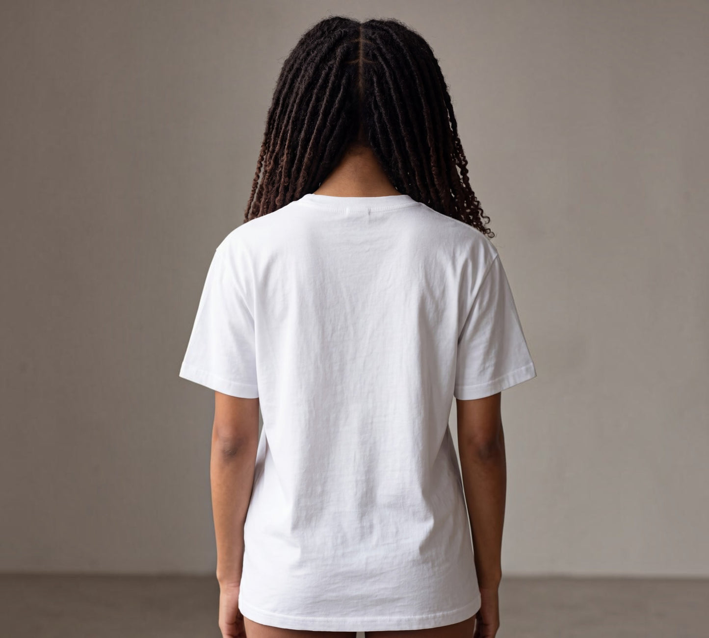 Pearl Lady Graphic T-Shirt