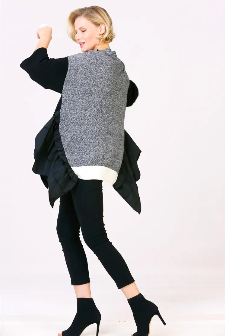 Bize Flounced Front Double Color Knitwear Blouse 24W-BT078 Bize