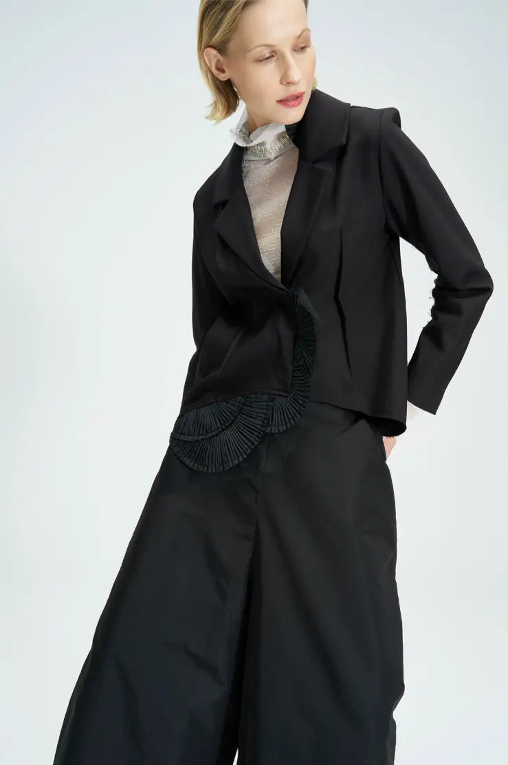 Bize Pleated Motif Jacket 24W-BC5016 Bize