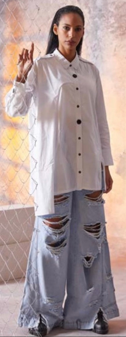 Chic Button-Up Shirt - Black & White Variants for Effortless Style H-4