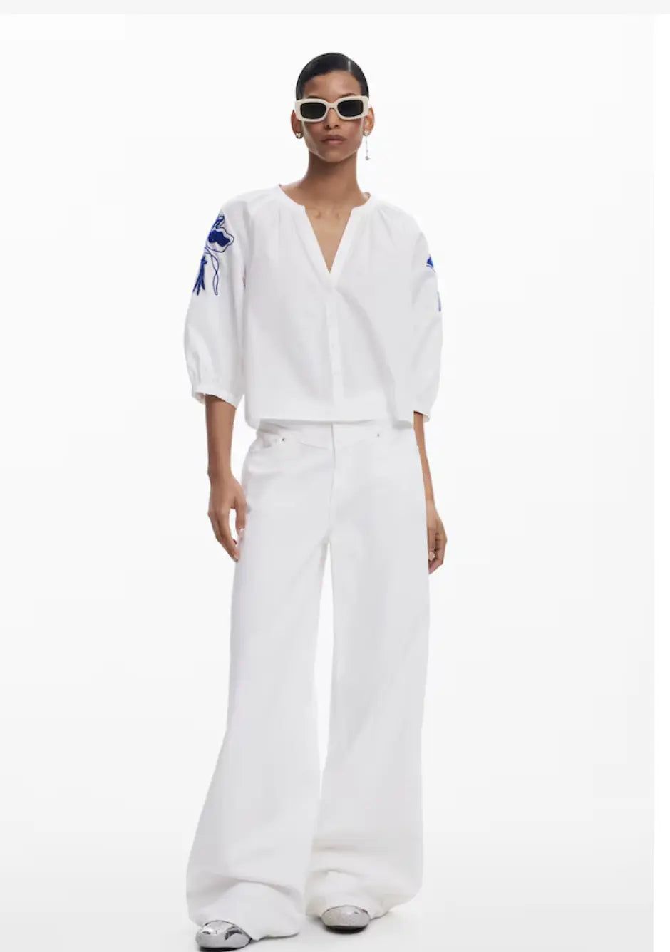 Desigual Women's Floral Embroidered Blouse - White Cotton V-Neck Top Desigual