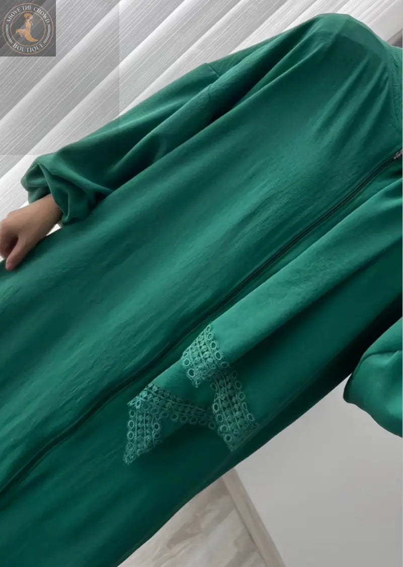 Elegant Islamic Abaya with Exquisite Embroidery - Modest & Unique Style Mode Roy