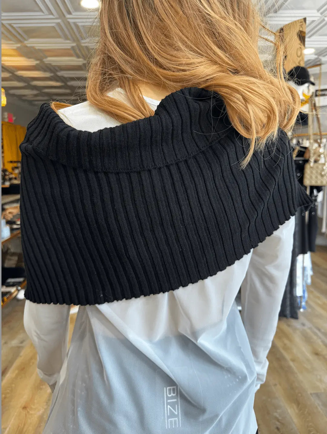 European Curated Black Ribbed Cloak with Floral Accent – Elevate Your Unique Style Bize