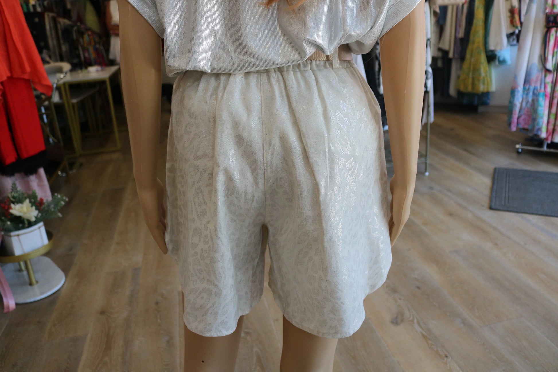 European Linen Blend High-Waisted Shorts - Elegant Summer Style Karma