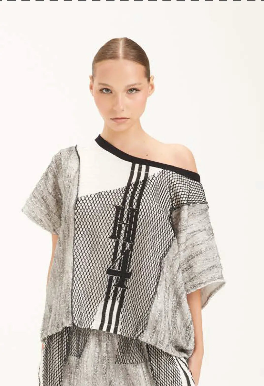 H-4 Asymmetrical Mesh Patchwork T-Shirt 4526 H-4