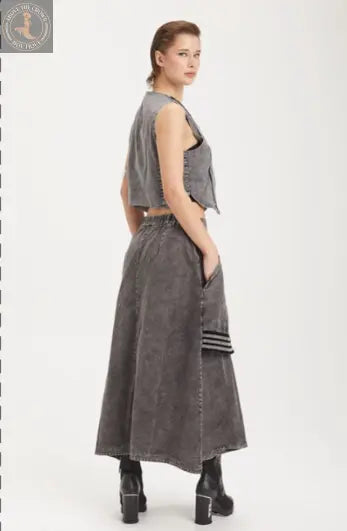 H-4 Grey and Black Skirt 3028 H-4
