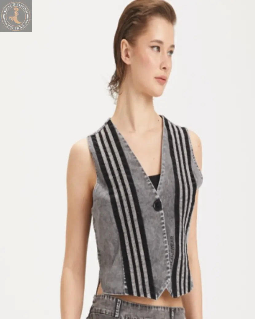 H-4 Grey and Black Vest 3027 H-4