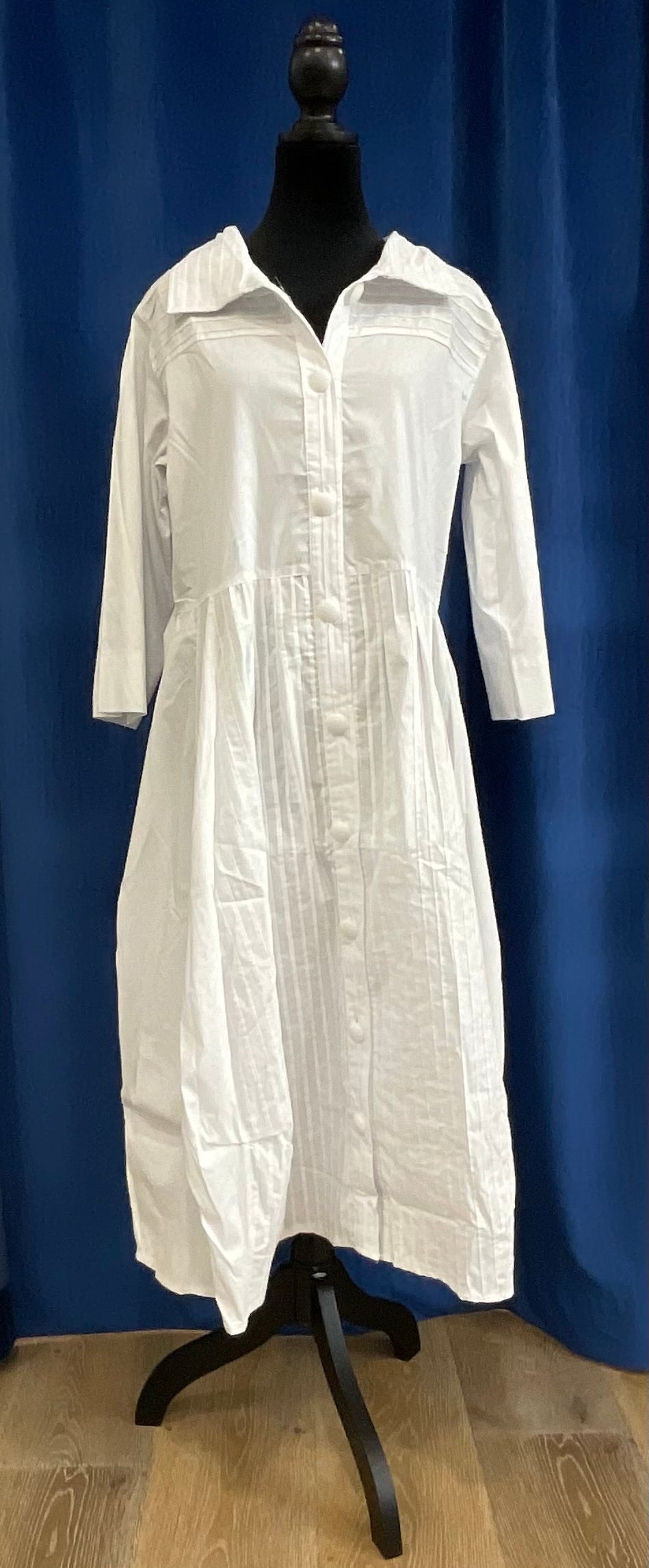 H-4 Women’s Dress 1812 H-4