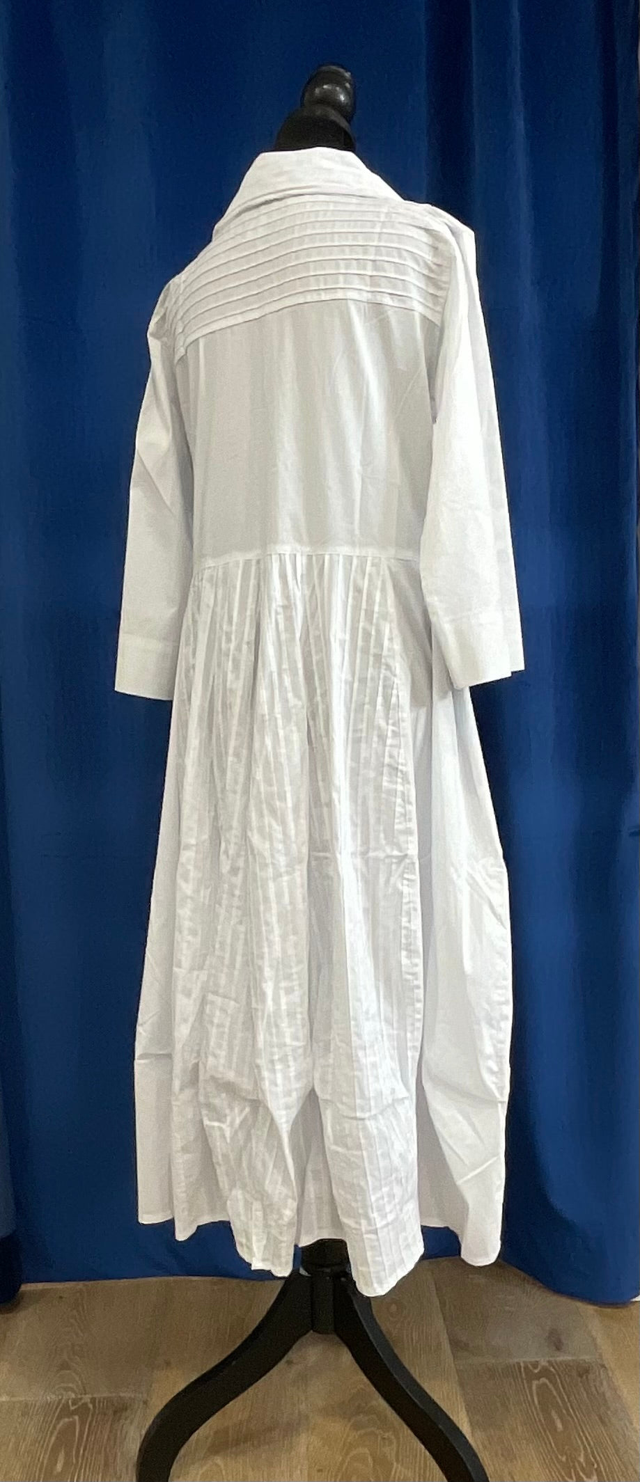 H-4 Women’s Dress 1812 H-4