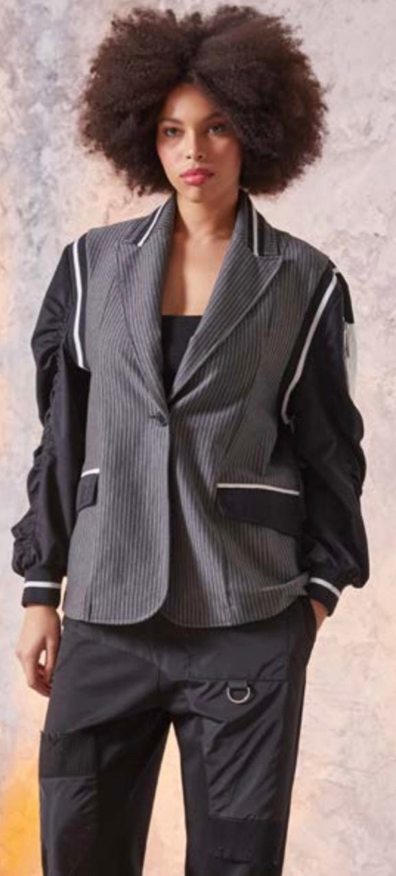 H-4 Women’s Blazer 1871