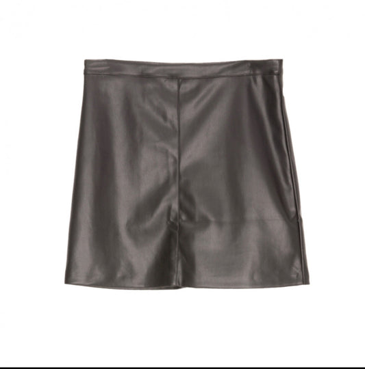 Q-2 BLACK LEATHER EFFECT MINI SKIRT Q-2