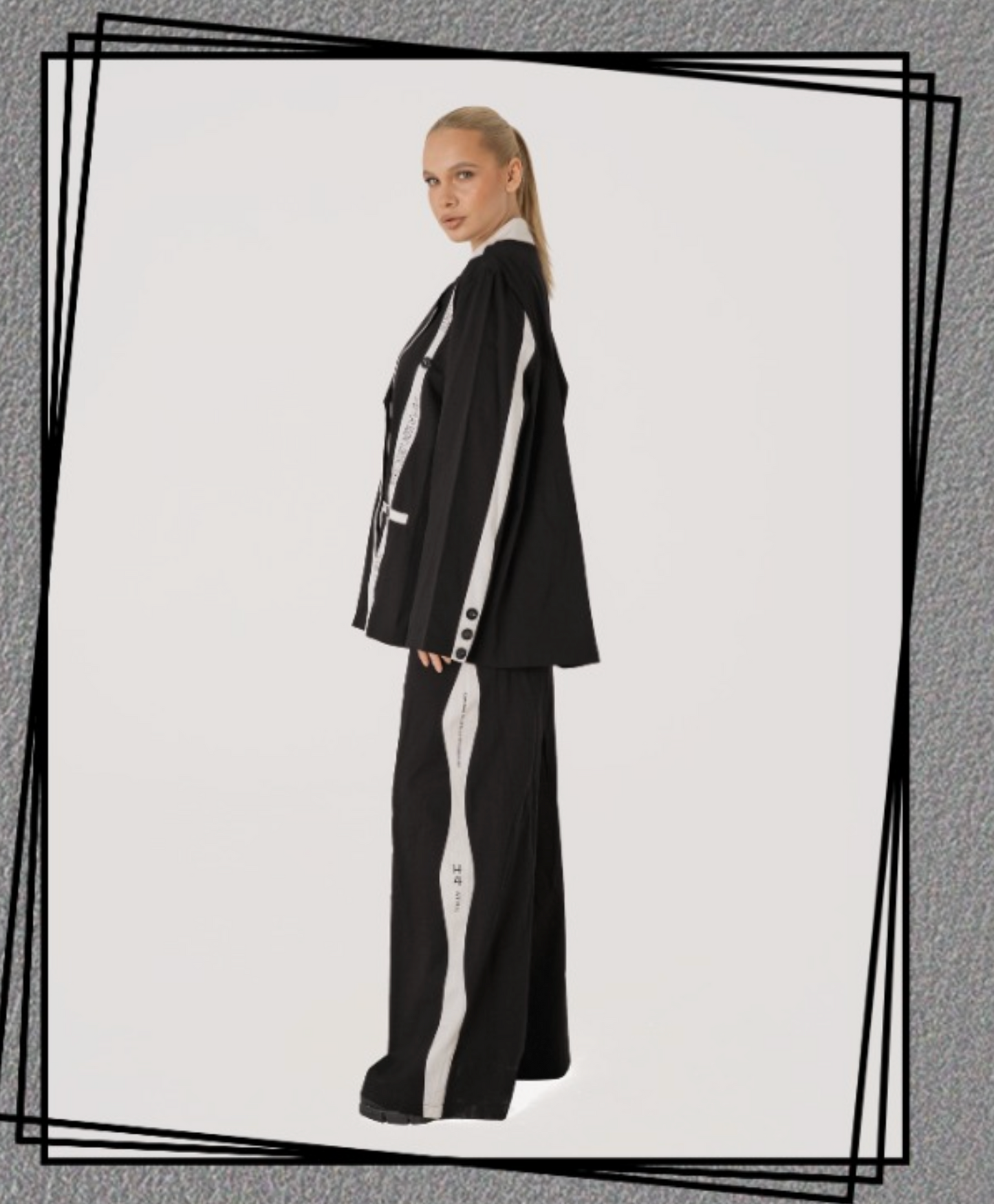 H-4 Black & White Graphic Blazer Jacket