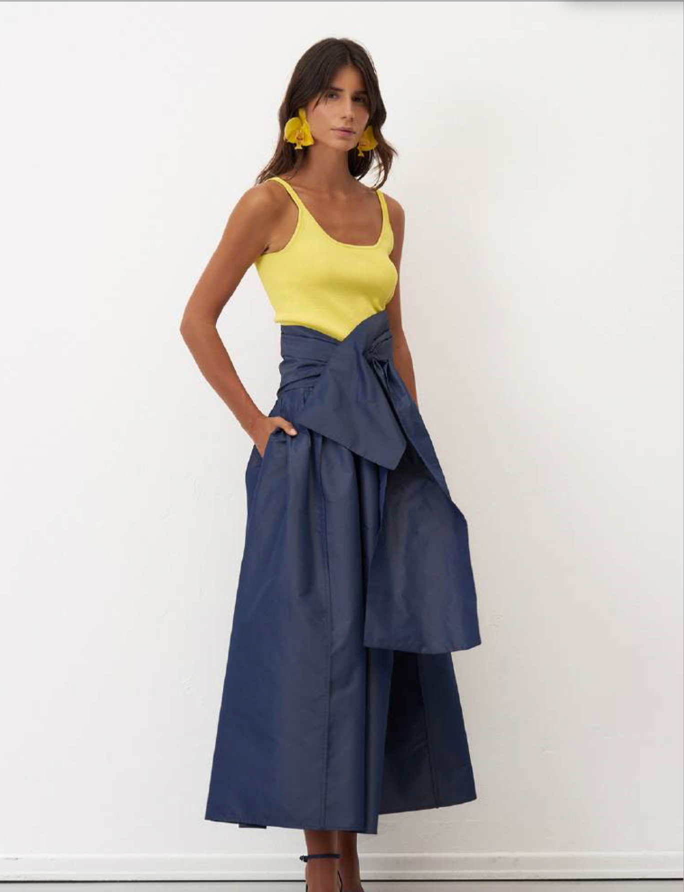 Bize Elegant High-Waist Midi Skirt with Wrap Detail