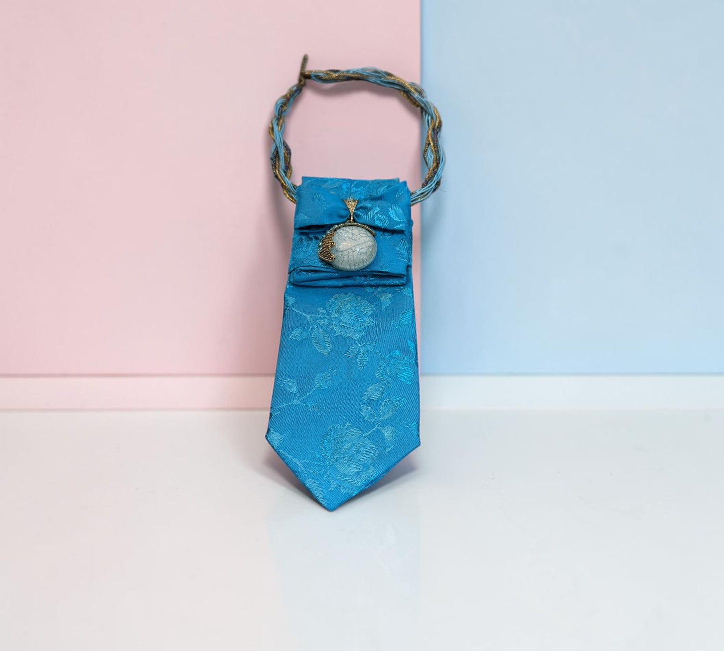 Vintage-Inspired Statement Necktie Necklace – Turquoise Floral Elegance