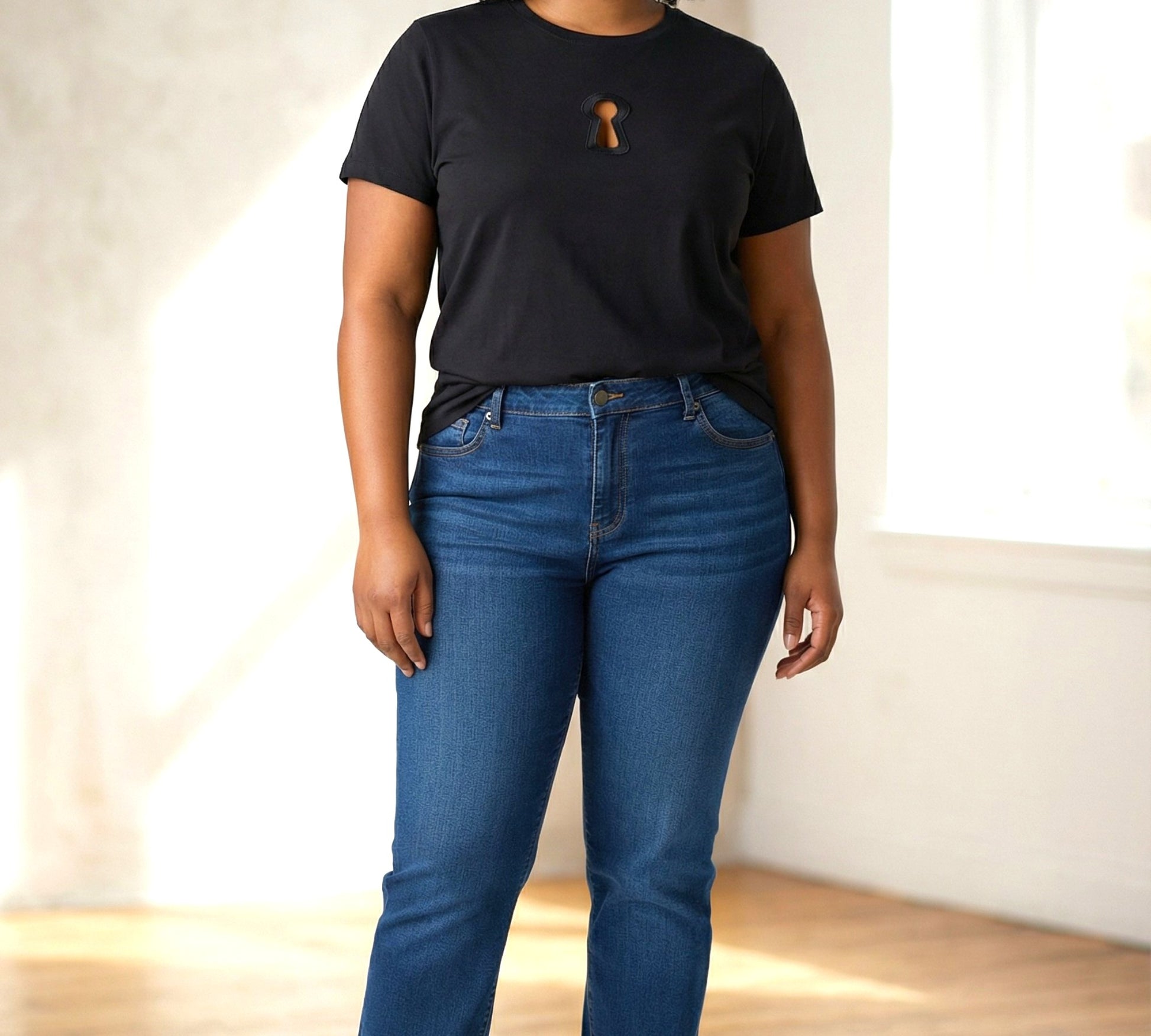 Nobello Keyhole Detail T-Shirt